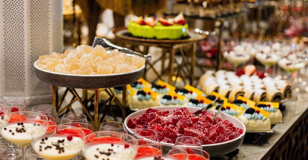 Enjoy Dinner Buffet With Bottomless Soft Beverages And Water Abu Dhabi restaurants Shop Online at Dubai Trades 7