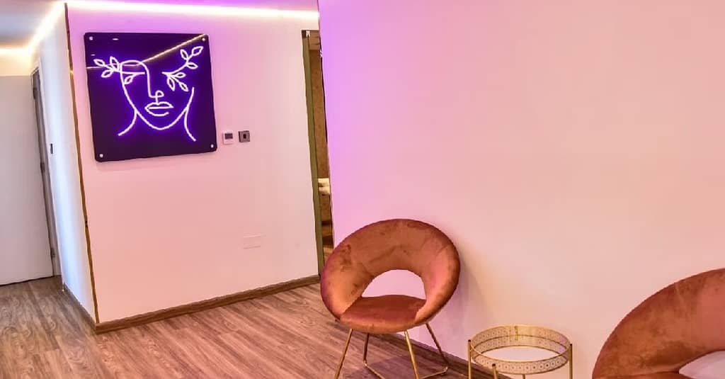 Experience A Body Spa With Aromatherapy, Swedish, And Much More! Abu Dhabi other Shop Online at Dubai Trades 7