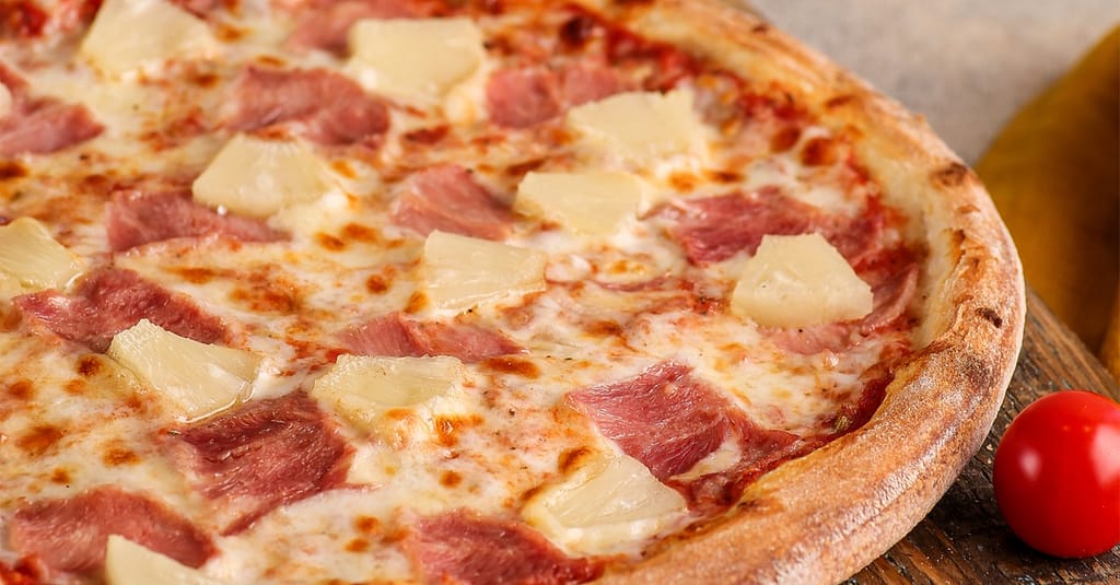 Explore Aed 50, 100, Or 200 Culinary Delight, Excl. Seafood, Xl Pizza Dubai restaurants Shop Online at Dubai Trades 7