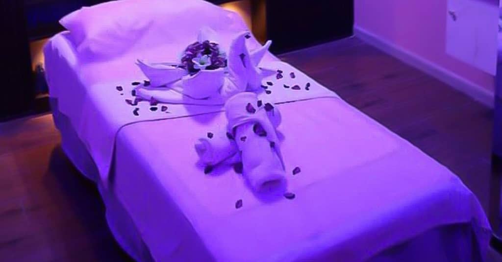Facial With Manicure And Pedicure At Marolina Beauty Center & Spa Dubai other Shop Online at Dubai Trades 11