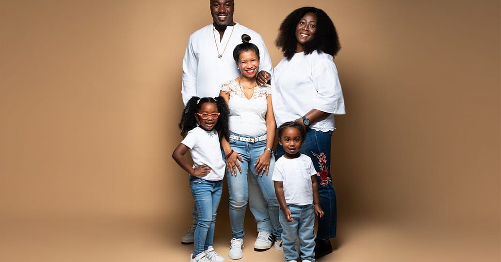 Family Photoshoot With Framed Image At Stu Studios Dubai Dubai other Shop Online at Dubai Trades 5