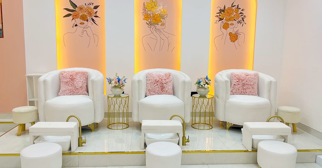Flutter And Flourish: Luxurious Eyelash Extensions For Every Glance Dubai other Shop Online at Dubai Trades 6