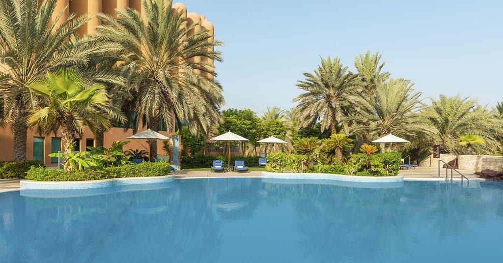 Free Flowing Beverages & 4-Course Set Menu Abu Dhabi restaurants Shop Online at Dubai Trades 3