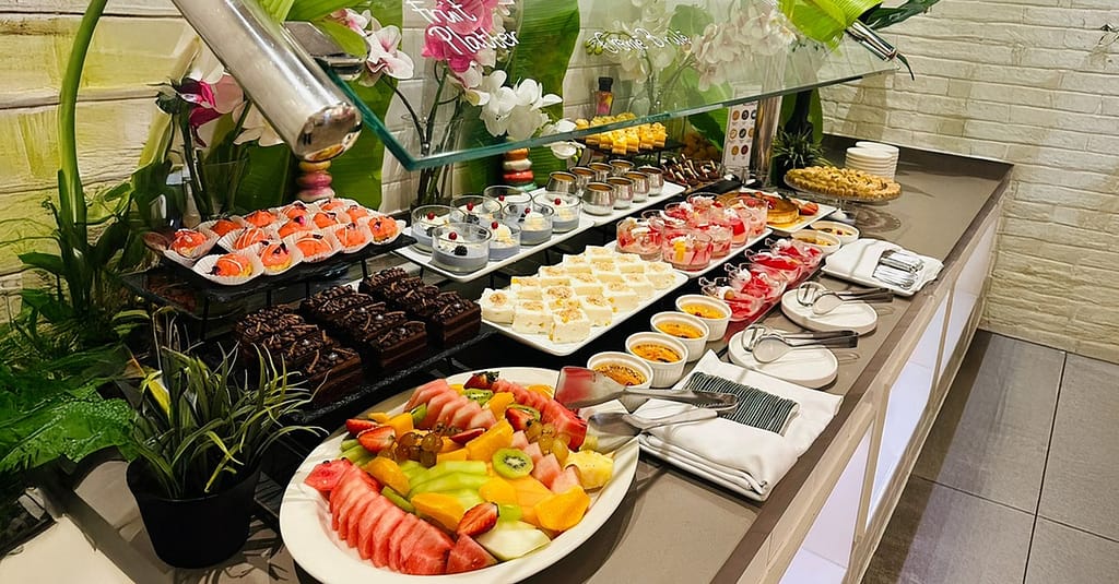 Friday Kabayan Night Buffet Dinner With Soft, Grape, Or Malt Beverage Dubai restaurants Shop Online at Dubai Trades 7