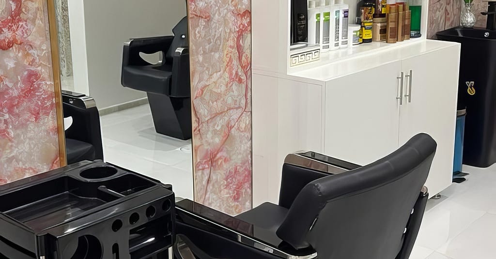 Fruit Or Gold, Or Whitening Facial At Creative Hairs Care Ladies Salon Dubai other Shop Online at Dubai Trades 4