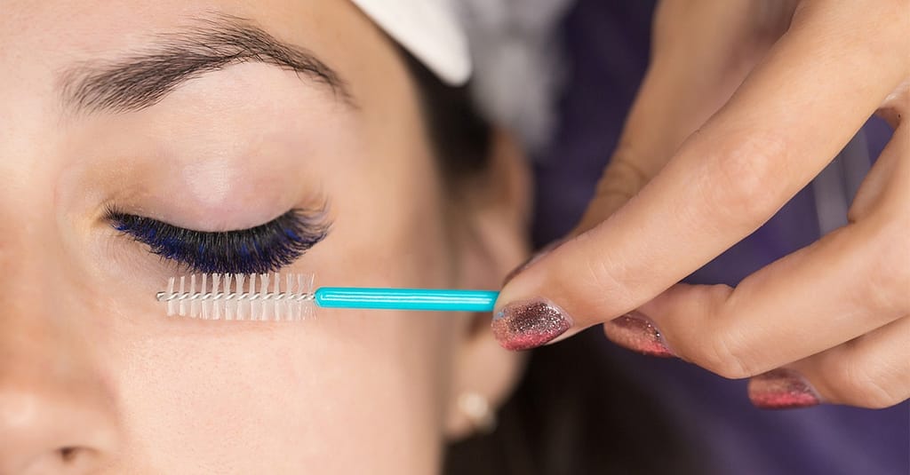 Full Set Of Individual Eyelash Extensions At Colours Bar Ladies Salon Dubai other Shop Online at Dubai Trades 2