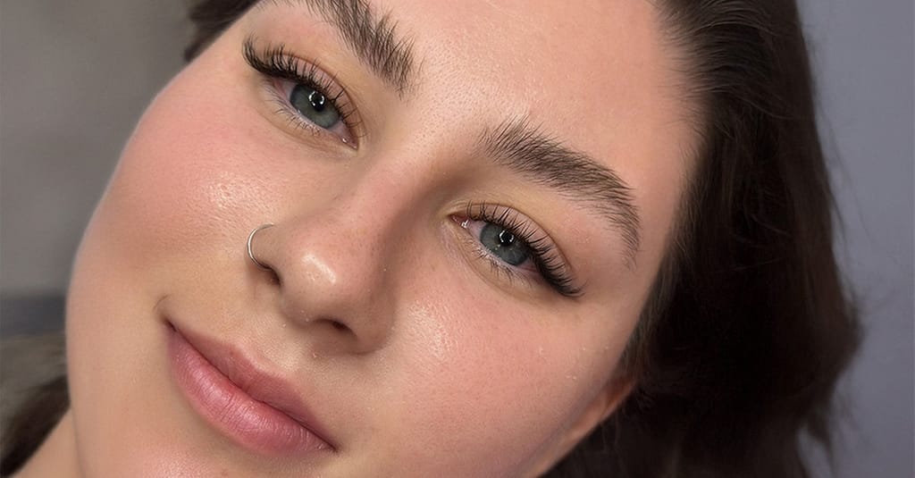Full Set Of Individual Eyelash Extensions With Eyebrow Tinting Service National Deal other Shop Online at Dubai Trades 4