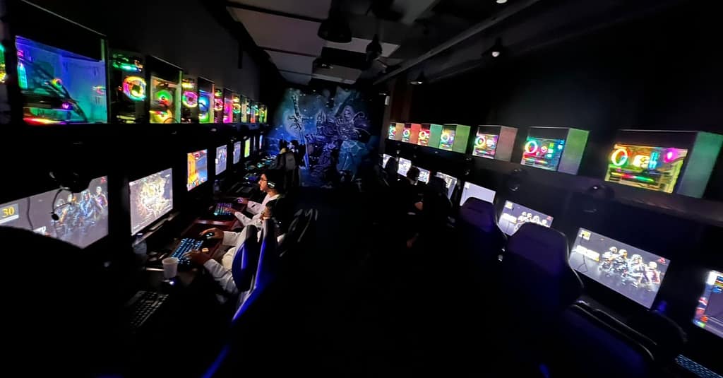Gaming In General, Small Private, Or Big Private Room W/ Optional Food Dubai activities Shop Online at Dubai Trades 9