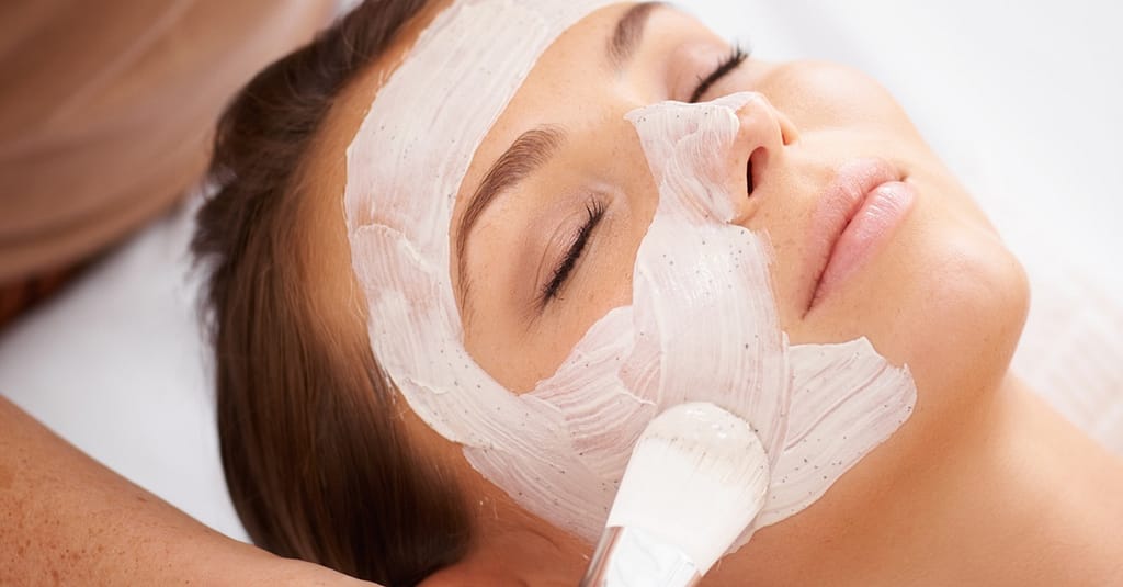 Get 60 Min Facial & Optional Wash, Blow Dry, Or Face Bleach & Facial! Sharjah & N. Emirates other Shop Online at Dubai Trades 2