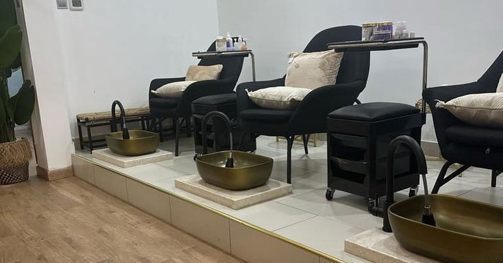 Get Gorgeous Hair: Cut, Color, & Treatment Combo Dubai other Shop Online at Dubai Trades 7