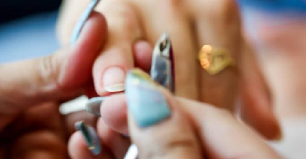 Get Picture-Perfect Hair And Nails At Belladonna Ladies Beauty Salon Dubai other Shop Online at Dubai Trades 9