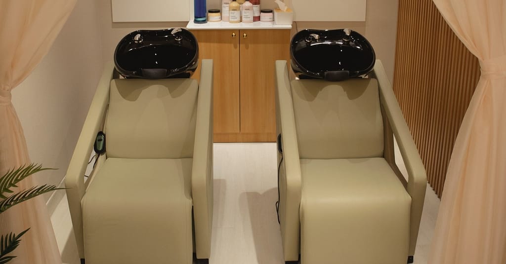 Get Smooth Skin With Waxing And Threading Options! Dubai other Shop Online at Dubai Trades 4