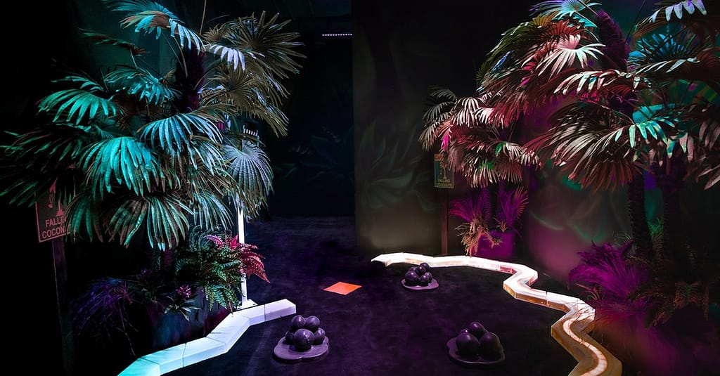Glow Golf Experience At Mystic Golf By Tr88house @Bluewaters Island Dubai activities Shop Online at Dubai Trades 3
