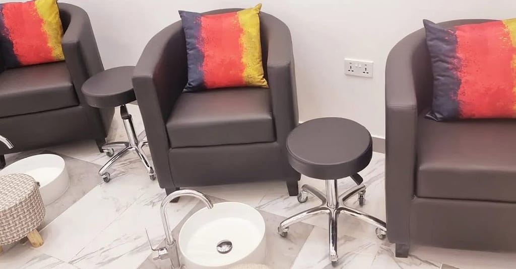 Hair Color, Highlights With Wash And Blow-Dry At Ombre Salon – Arjan Dubai other Shop Online at Dubai Trades 5