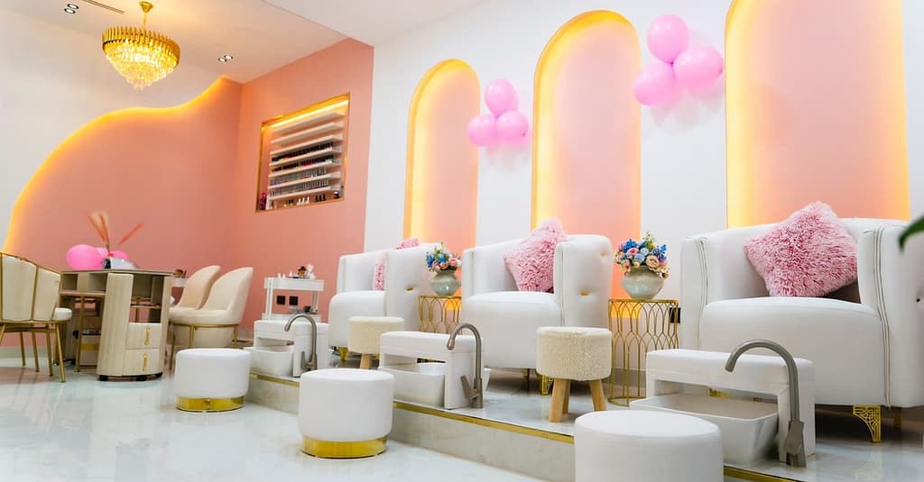 Hair Wash, Blow Dry Or Hot Oil Treatment At Divine Beauty Lounge Dubai other Shop Online at Dubai Trades 5