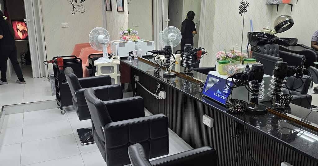 Hair Wash, Trim, Blow Dry With More Optional Services Dubai other Shop Online at Dubai Trades 5