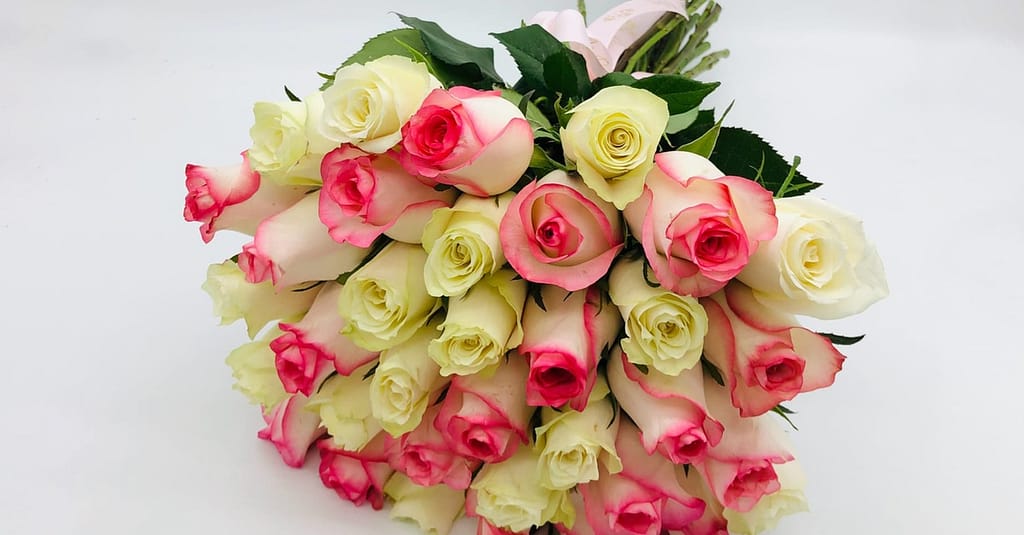 Handcrafted Bouquets Of Roses For Any Occasion In Dubai Dubai other Shop Online at Dubai Trades 5