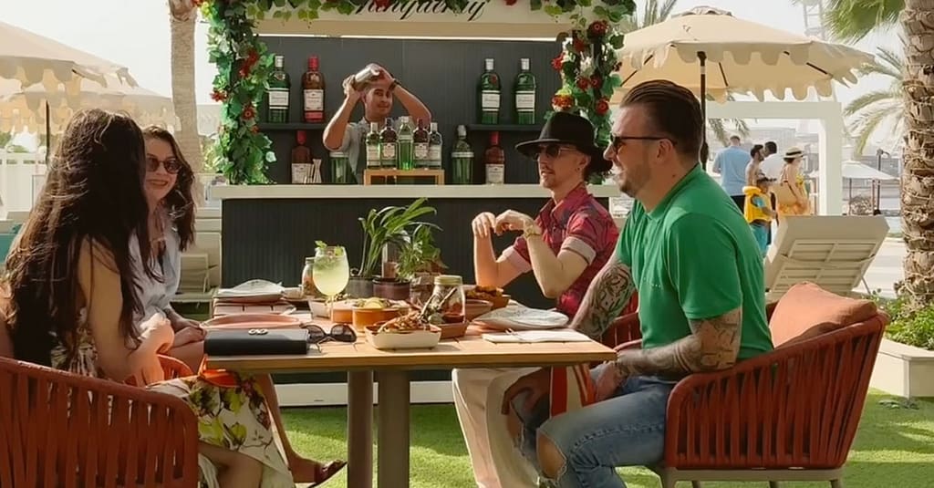 Have A Fun Saturday: Brunch With Pool And Beach Access Dubai restaurants Shop Online at Dubai Trades 6