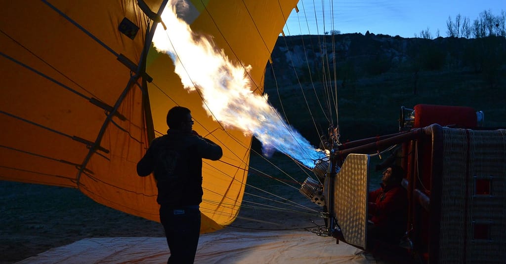 Hot Air Balloon Flight Experience At 4,000 Feet For Adult Or Child Sharjah & N. Emirates activities Shop Online at Dubai Trades 8