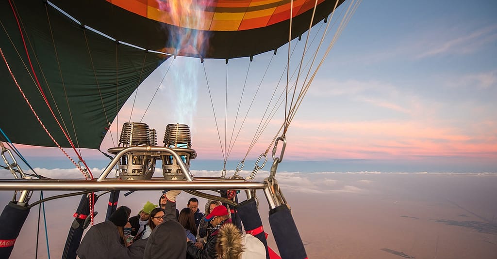 Hot Air Balloon Flight W/Pickup & Drop-Off For 1 Child /Up To 4 Adults National Deal activities Shop Online at Dubai Trades 6