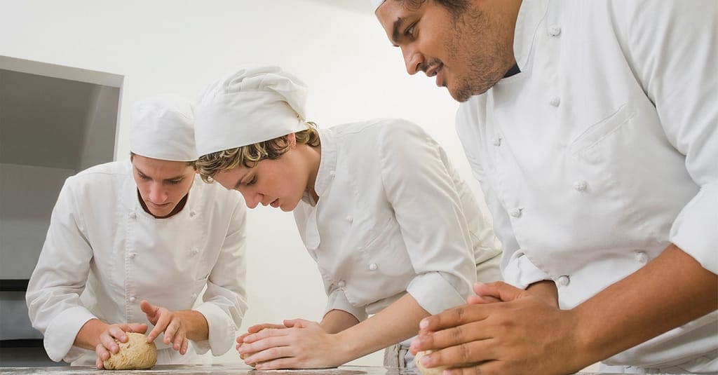 Live Food Sharjah & N. Emirates restaurants Shop Online at Dubai Trades 2