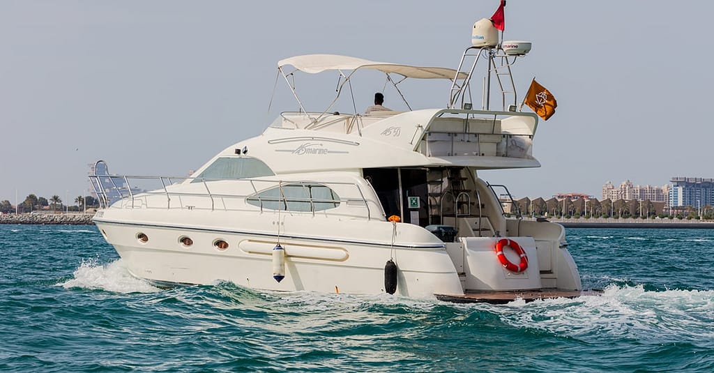 Luxury Yacht Or Fishing Tarrad Rental At Luxury Yachts Dubai activities Shop Online at Dubai Trades 15