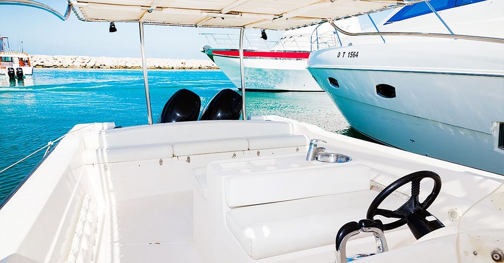 Luxury Yacht Or Fishing Tarrad Rental At Luxury Yachts Dubai activities Shop Online at Dubai Trades 4