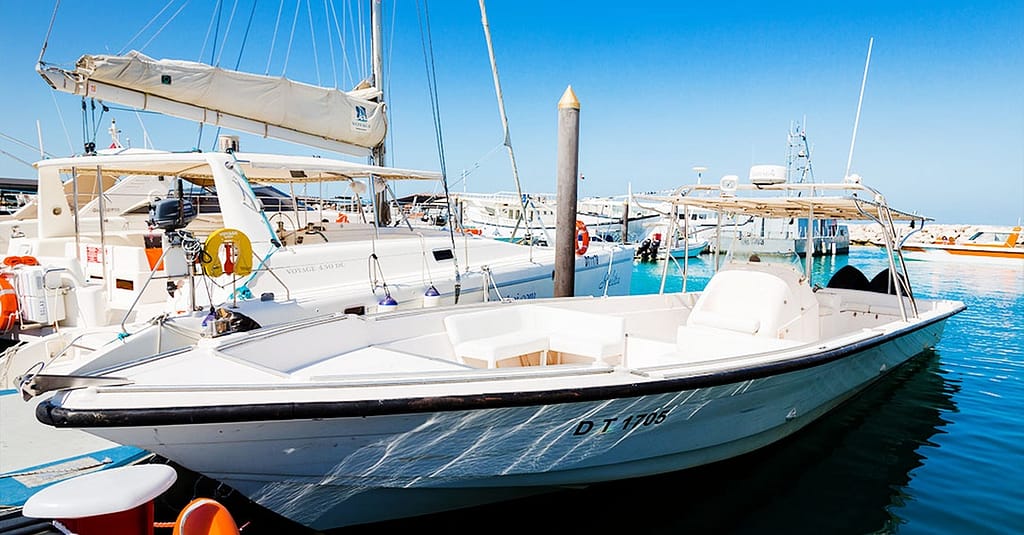 Luxury Yacht Or Fishing Tarrad Rental At Luxury Yachts Dubai activities Shop Online at Dubai Trades 8