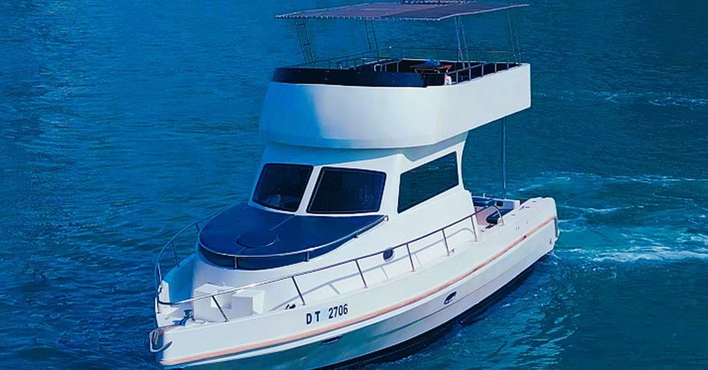 Luxury Yacht Rentals For 1-3 Hours Dubai activities Shop Online at Dubai Trades 3