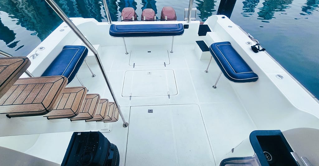 Luxury Yacht Rentals For 1-3 Hours Dubai activities Shop Online at Dubai Trades 8