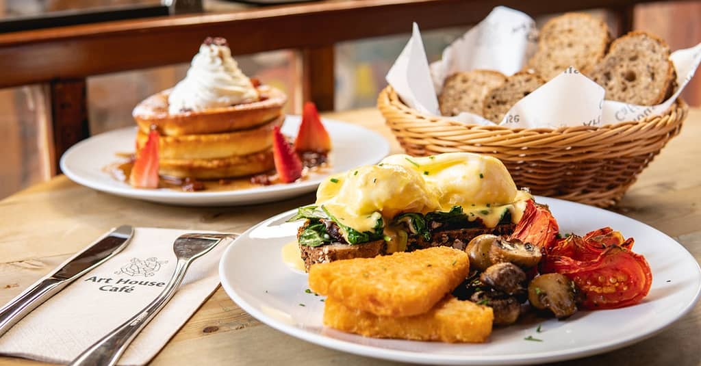 Main Course W/ Soft Beverage & Optional Plate Painting Activity Abu Dhabi restaurants Shop Online at Dubai Trades 9