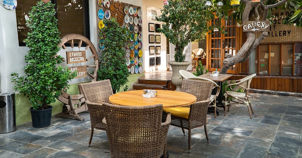 Main Course W/ Soft Beverage & Optional Plate Painting Activity Abu Dhabi restaurants Shop Online at Dubai Trades 2