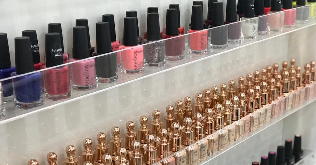 Mani-Pedi Services At Strands N Curls Dubai other Shop Online at Dubai Trades 5