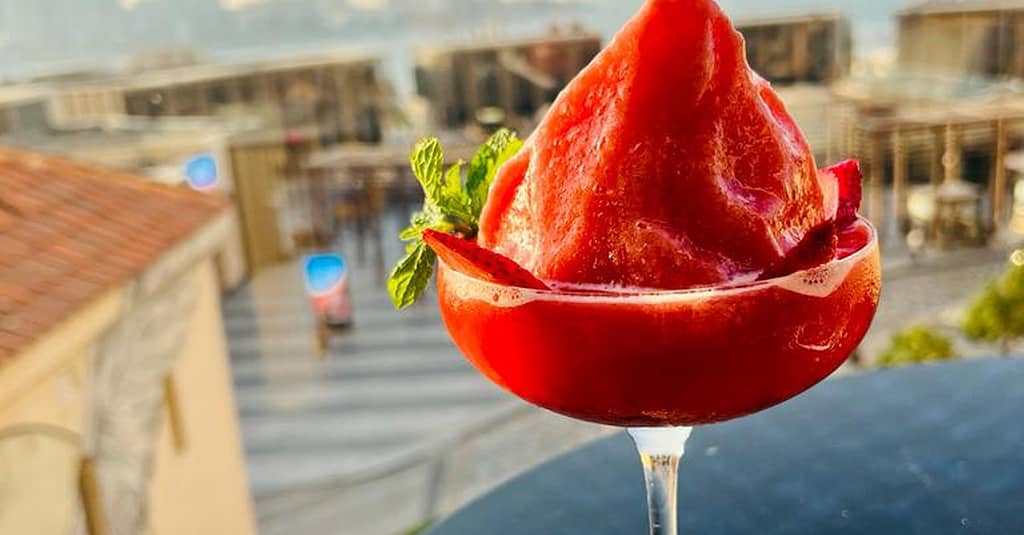 All Week – Choice Of Any Burger And House Beverage For 1, 2, Or 4 Dubai restaurants Shop Online at Dubai Trades 12