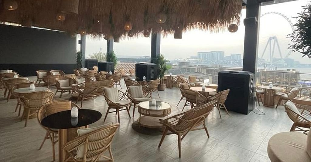 All Week – Choice Of Any Burger And House Beverage For 1, 2, Or 4 Dubai restaurants Shop Online at Dubai Trades 15