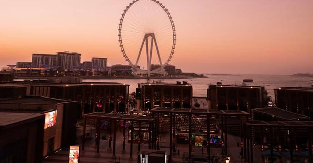 All Week – Choice Of Any Burger And House Beverage For 1, 2, Or 4 Dubai restaurants Shop Online at Dubai Trades 5