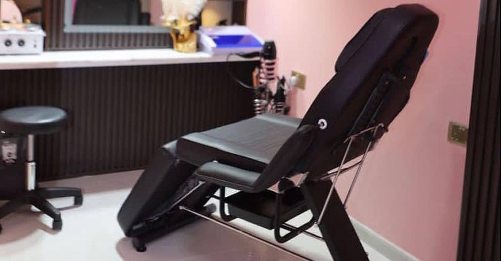 Men Or Women Spa Treatment With Manicure And Pedicure, And Blow-Dry Dubai other Shop Online at Dubai Trades 4