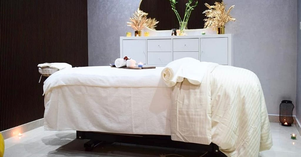 Mens Manicure And Pedicure At Kingsman Salon And Spa Abu Dhabi other Shop Online at Dubai Trades 10