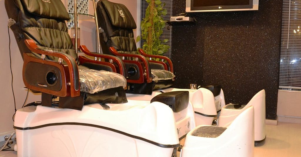 Nail Services With Blow-Dry At Belle Ame Salon Dubai other Shop Online at Dubai Trades 4