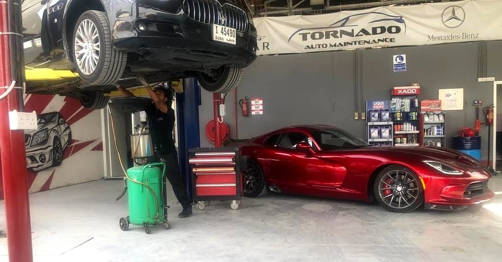 Oil Change Service Dubai car Shop Online at Dubai Trades 2