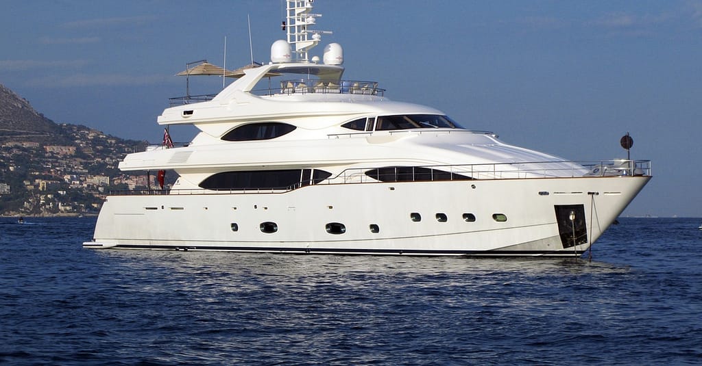 One-Hour Yacht Cruise Dubai activities Shop Online at Dubai Trades 2