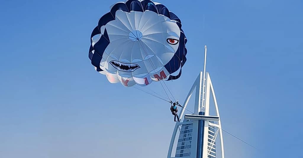 Parasailing In The Middle Of The Sea At 500ft For One Or Two Dubai activities Shop Online at Dubai Trades 5