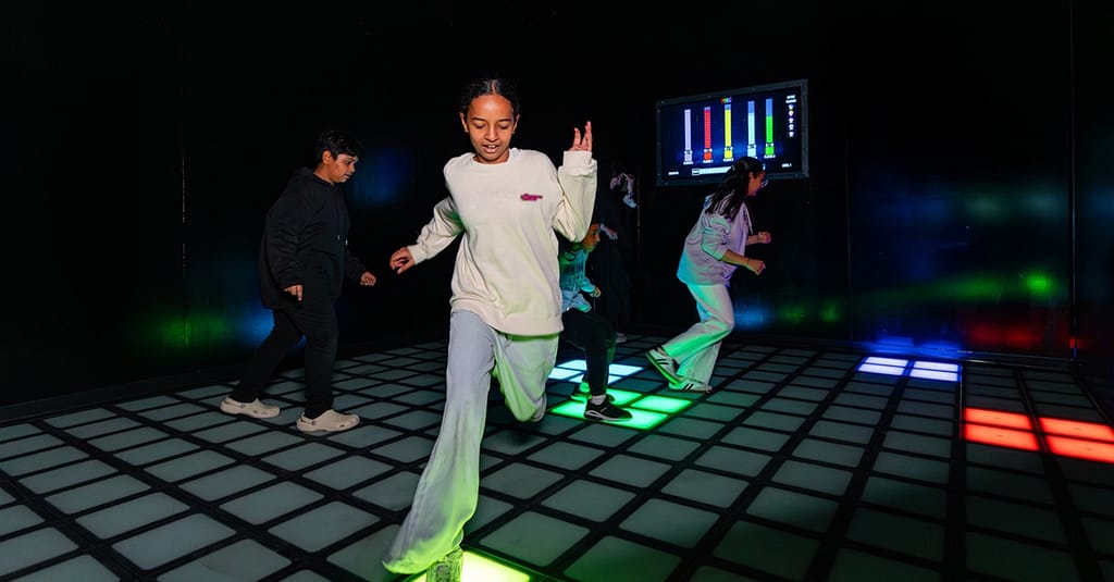 Pixel Lighting Game For Upto Four! Dubai activities Shop Online at Dubai Trades 5