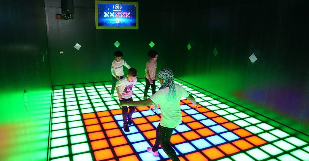 Pixel Lighting Game For Upto Four! Dubai activities Shop Online at Dubai Trades 6