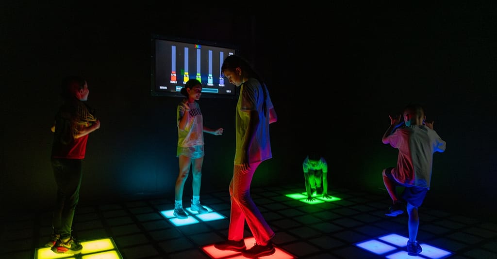 Pixel Lighting Game For Upto Four! Dubai activities Shop Online at Dubai Trades 9