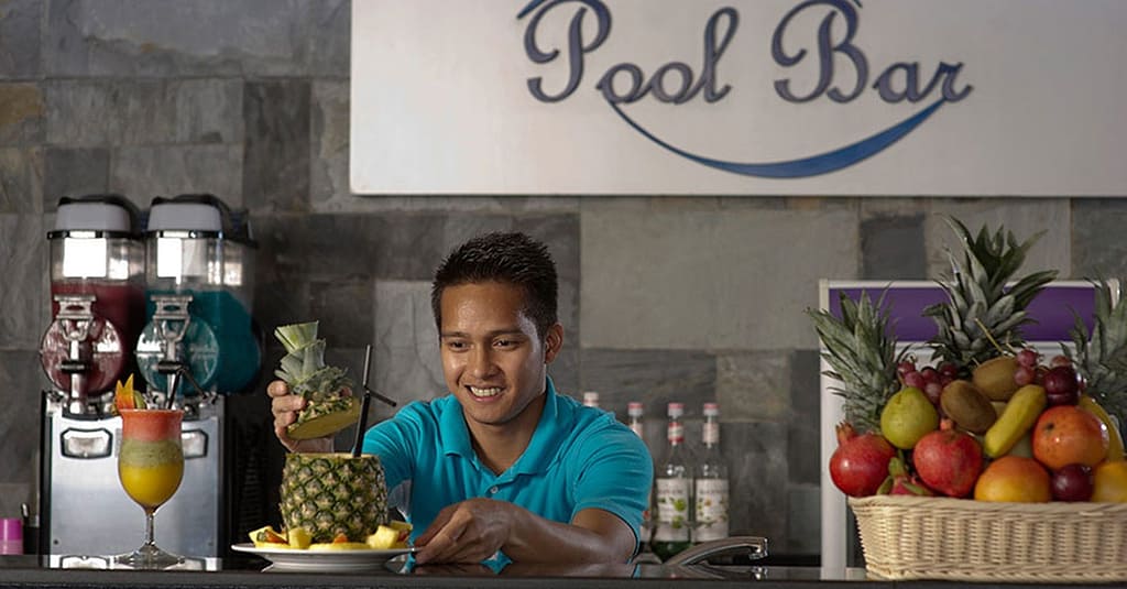 Pool And Fitness Facilities Access At Pool Bar At 4* Two Seasons Hotel Dubai activities Shop Online at Dubai Trades 4