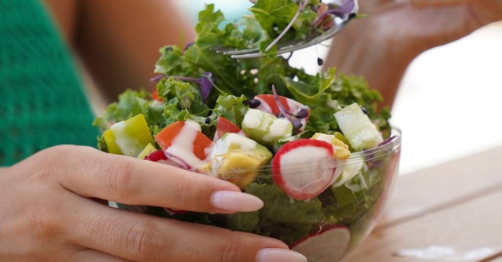 Premium 3 Course Menu +Water W/ Optional 1 Glass – Grape Or Pool/Beach Dubai activities Shop Online at Dubai Trades 4