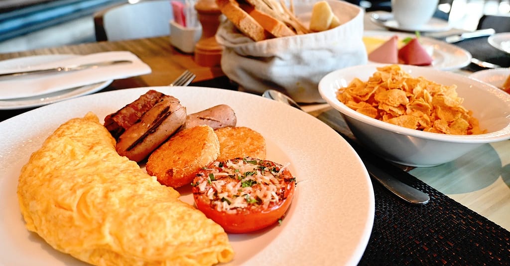Premium Breakfast Buffet With Live Station And Hot Beverages Dubai restaurants Shop Online at Dubai Trades 3