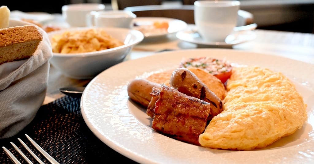 Premium Breakfast Buffet With Live Station And Hot Beverages Dubai restaurants Shop Online at Dubai Trades 4