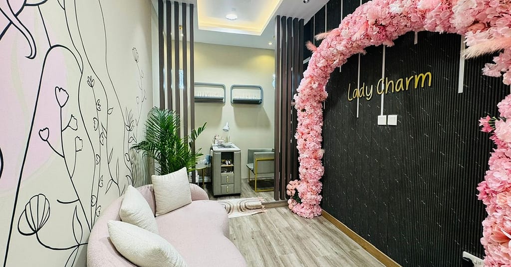 Luxurious Eyelash Transformation In A Serene Setting Dubai other Shop Online at Dubai Trades 13